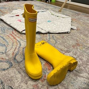 Hunter yellow original rain boots size 6 girl